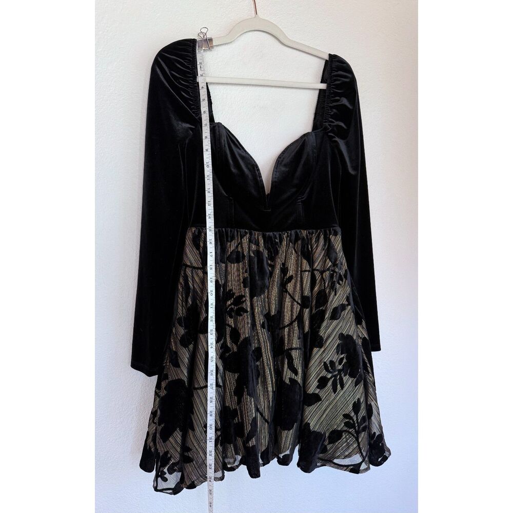 Ashley Park x RTR Encore Velvet Puff Sleeve Sweetheart Black & Gold Mini Dress 8 - Picture 12 of 16